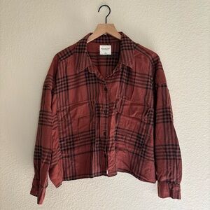 Abercrombie & Fitch Cropped Flannel Shirt